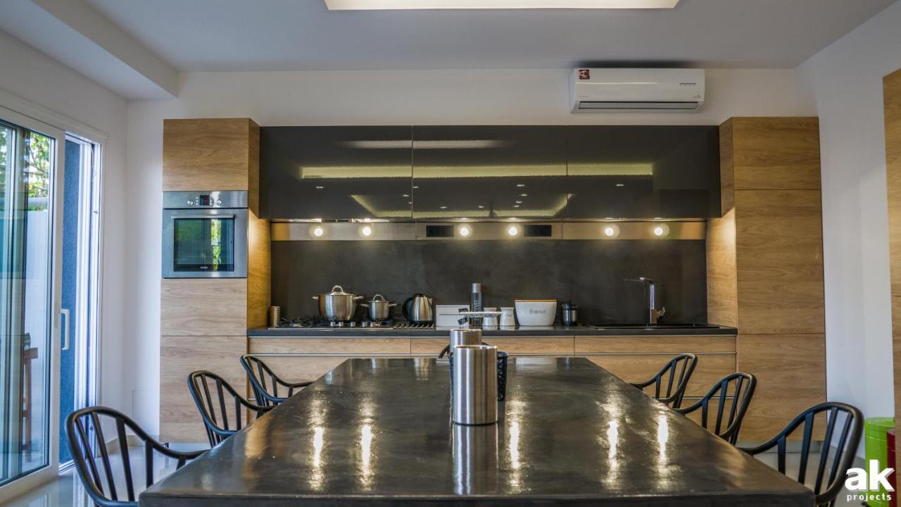 Heraklion Airport Family Lux Apartment Exterior foto